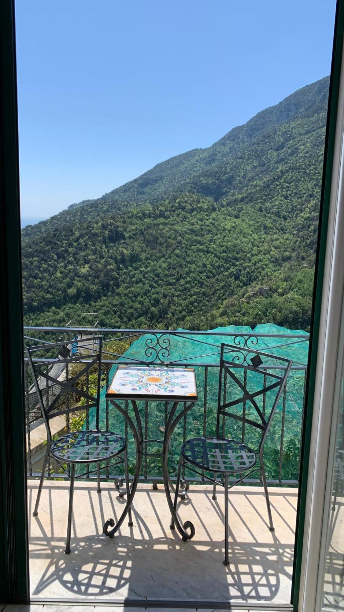 villa verde sul mare Vietri Esterno foto